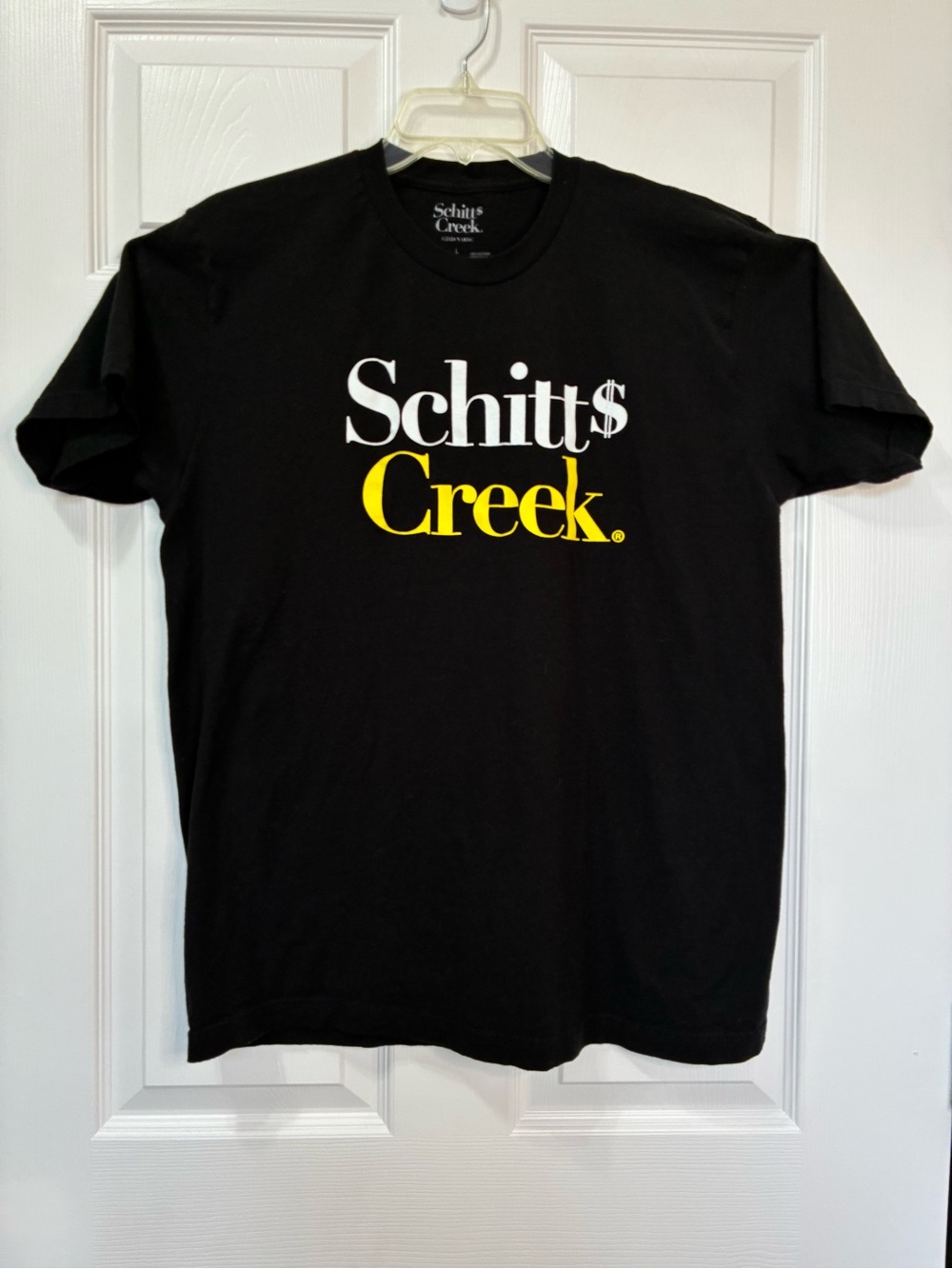 Schitt’s Creek T-shirt Women’s Large Black Front Graphic Rosebud Motel Rose